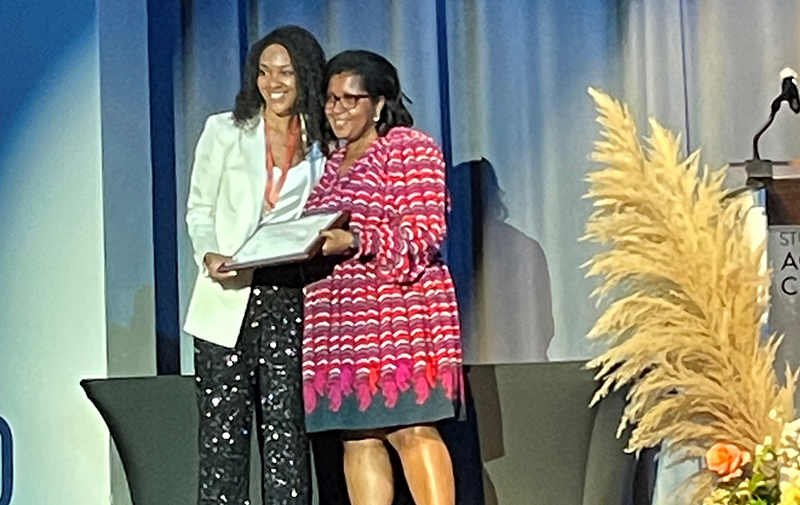 Marquita Winder receives award