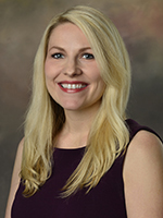 Sarah Cogle headshot